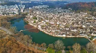 包含皖南鲸鲨队鏖战粤西黑豹队，高尔夫总决赛爆冷，转换速度占优。团队防守值得称道的词条